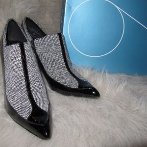BLACK N WHITE TWEED PATENT BOOTIE